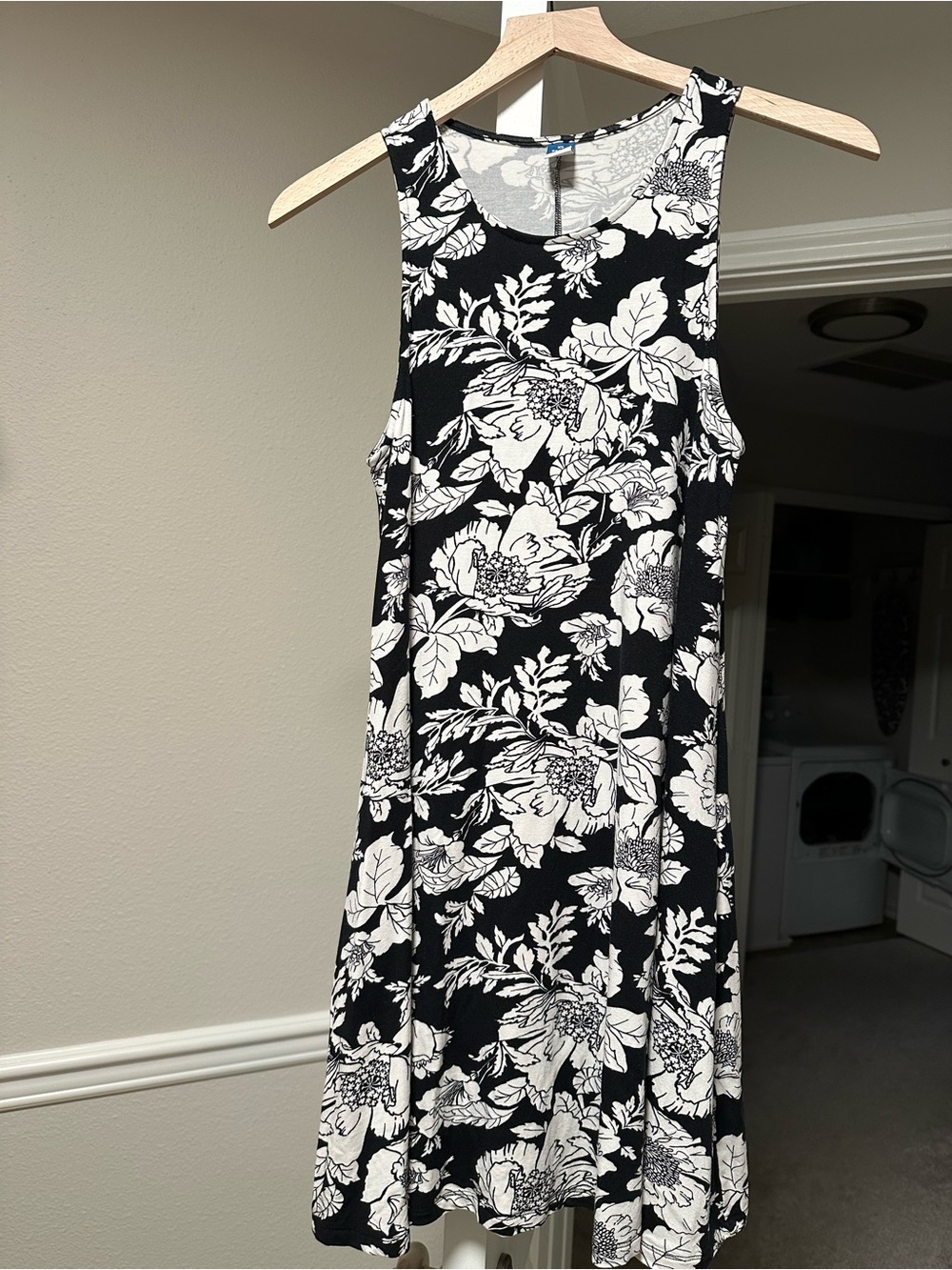Old Navy Black and White Floral Dress